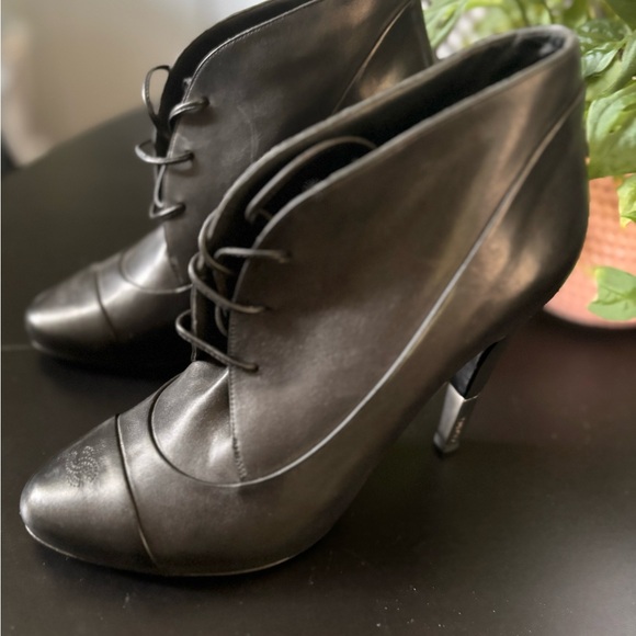 Chanel Leather Ankle Lace Up Pointed Toe Stiletto Boots Bootie - Picture 15 of 15